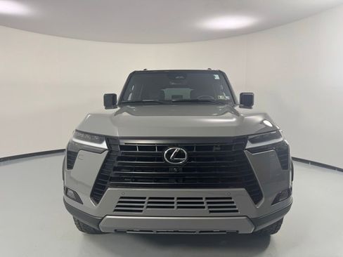 Used 2025 Lexus GX 550 AWD/4WD image 2