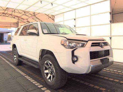 Used 2024 Toyota 4Runner TRD Off-Road Premium image 3