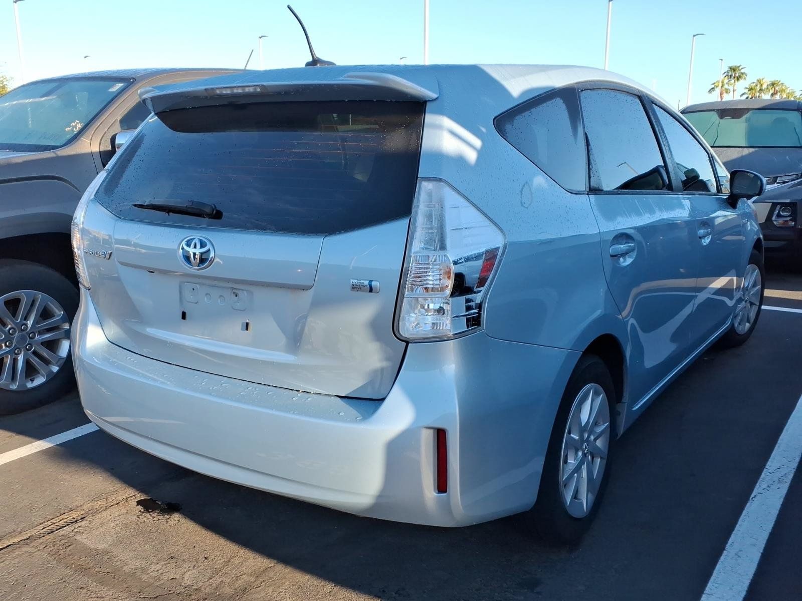 Used 2014 Toyota Prius V Three FWD image 4