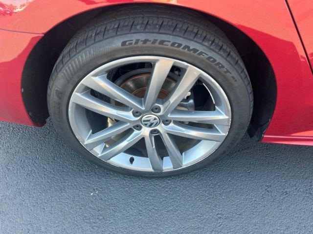 Used 2017 Volkswagen Passat 1.8T R-Line FWD image 19