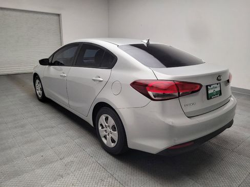 Used 2017 Kia Forte LX FWD image 5