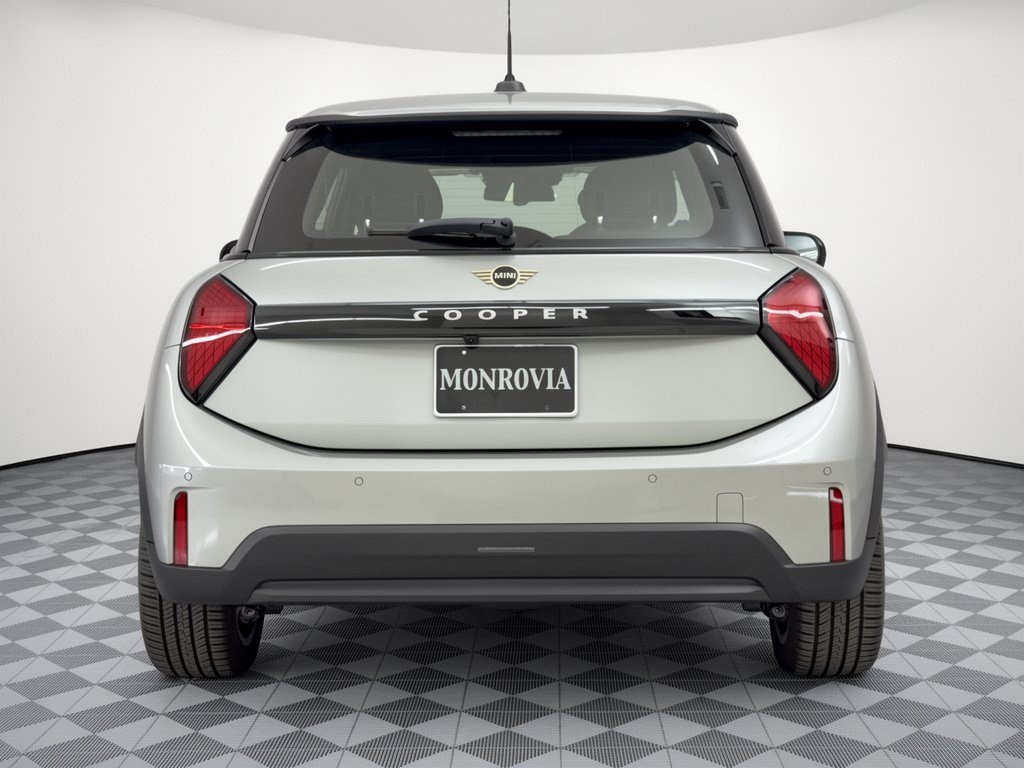 Used 2026 MINI Cooper 2-Door Hardtop FWD image 11