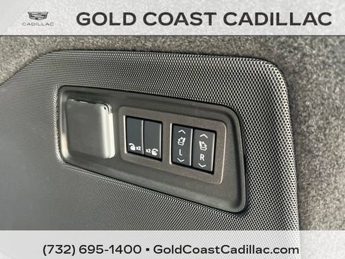 Certified 2024 Cadillac Escalade V w/ LPO, ONYX Package AWD/4WD image 18