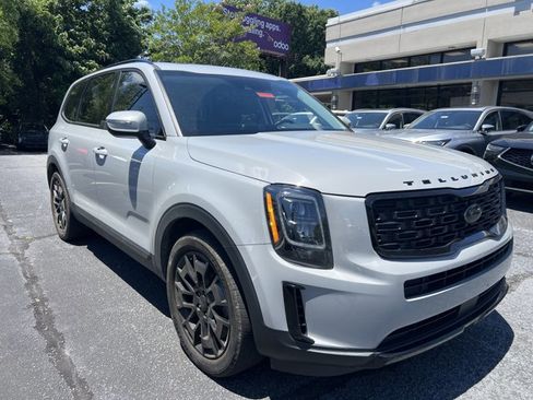 Certified 2021 Kia Telluride EX w/ EX Premium Package AWD/4WD image 7