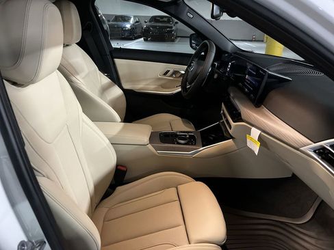 New 2025 BMW 330i xDrive Sedan w/ Convenience Package image 25