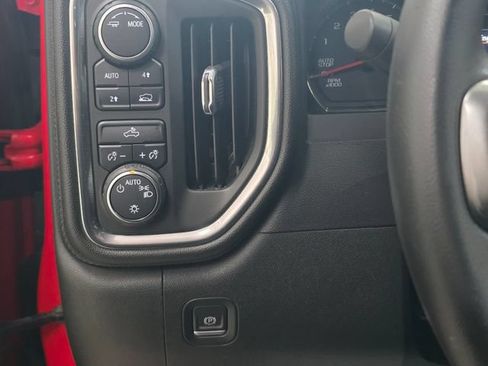 Used 2020 Chevrolet Silverado 1500 LT AWD/4WD image 13