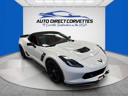 Used 2015 Chevrolet Corvette Z06 w/ 3LZ Preferred Equipment Group RWD image 28