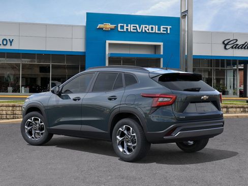 New 2026 Chevrolet Trax LT w/ Sunroof Package image 3