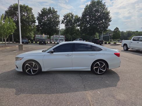 Used 2022 Honda Accord Sport image 6