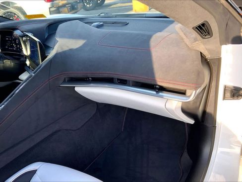 Used 2023 Chevrolet Corvette Stingray Premium Conv w/ Z51 Performance Package image 16