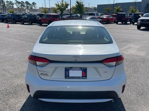 Used 2022 Toyota Corolla LE FWD image 17