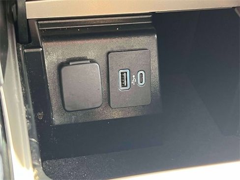 Used 2022 Ford Explorer ST-Line image 35