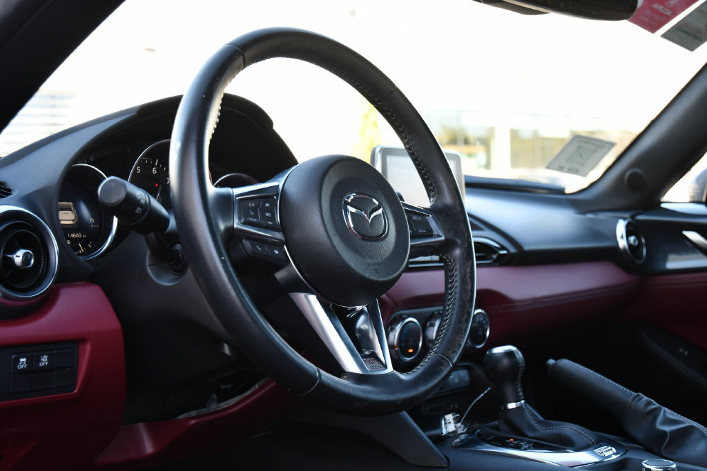Used 2020 MAZDA MX-5 Miata RF Grand Touring RWD image 21