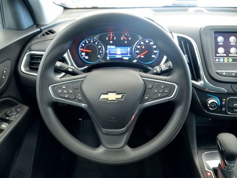 Used 2022 Chevrolet Equinox LT image 17