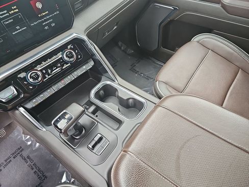 Certified 2023 GMC Sierra 1500 Denali w/ Denali Reserve Package AWD/4WD image 26