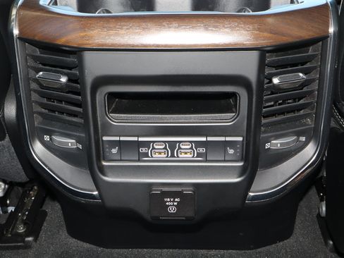 Used 2021 RAM 1500 Laramie image 22