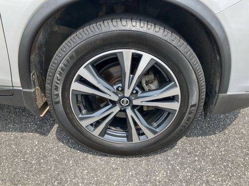 Used 2018 Nissan Rogue SL w/ Premium Package AWD/4WD image 27