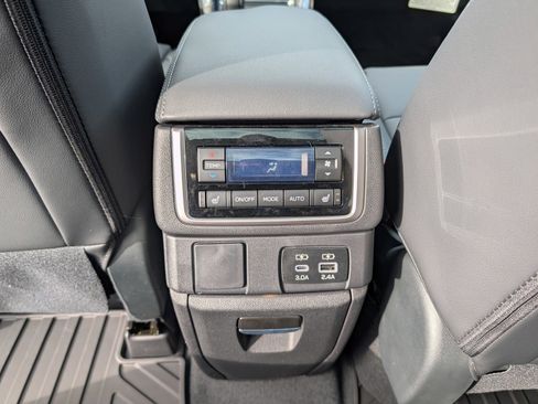 New 2026 Subaru Ascent Limited image 10