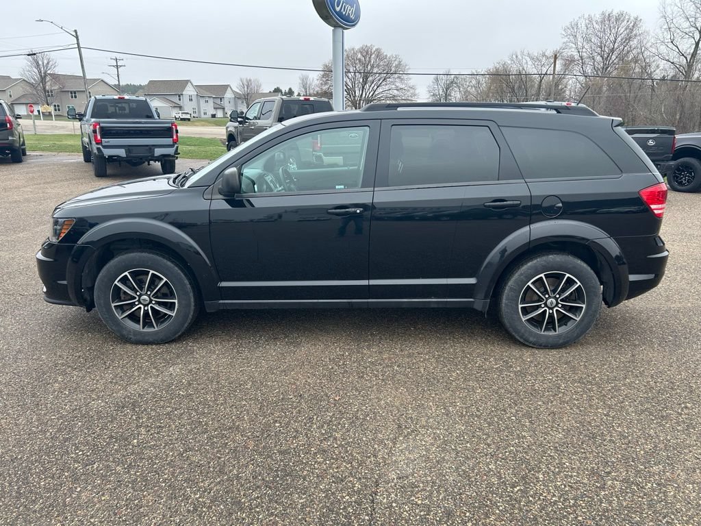 Used 2018 Dodge Journey SE w/ Blacktop Package FWD image 4