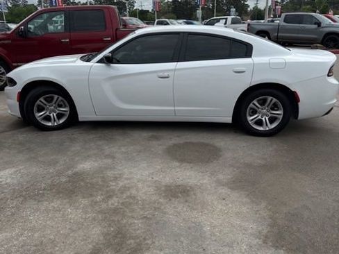 Used 2023 Dodge Charger SXT image 1
