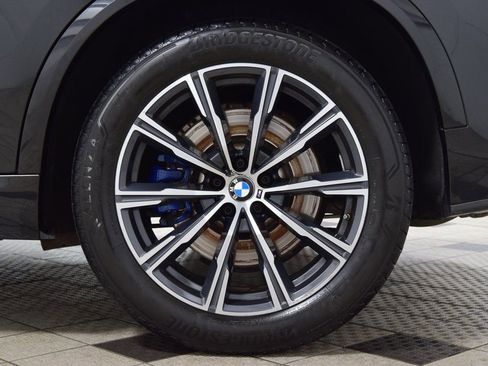 Used 2023 BMW X5 M50i w/ Climate Comfort Package image 27