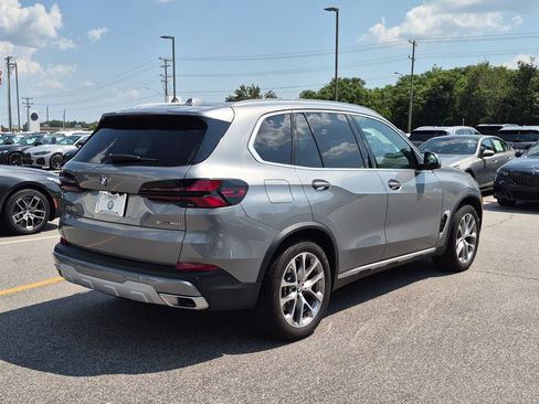 Certified 2025 BMW X5 sDrive40i w/ Premium Package RWD image 3