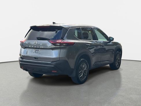 Used 2021 Nissan Rogue S image 5