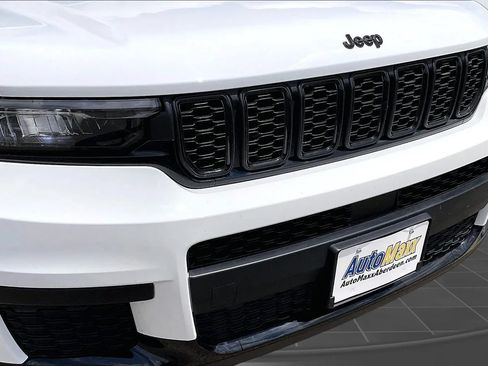 Used 2025 Jeep Grand Cherokee L Altitude AWD/4WD image 39