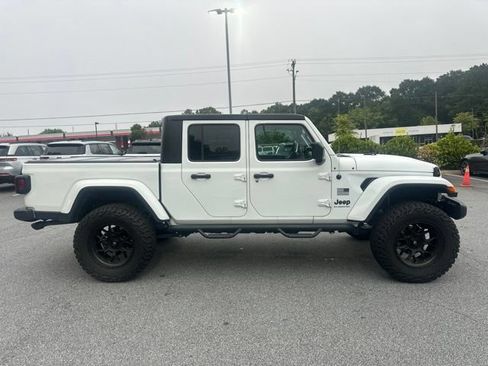 Used 2023 Jeep Gladiator Sport AWD/4WD image 2