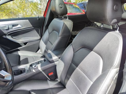 Used 2017 Mercedes-Benz GLA 250 w/ Premium Package image 24