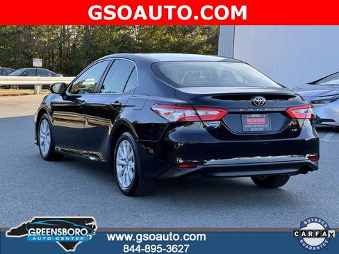 Used 2018 Toyota Camry LE image 6
