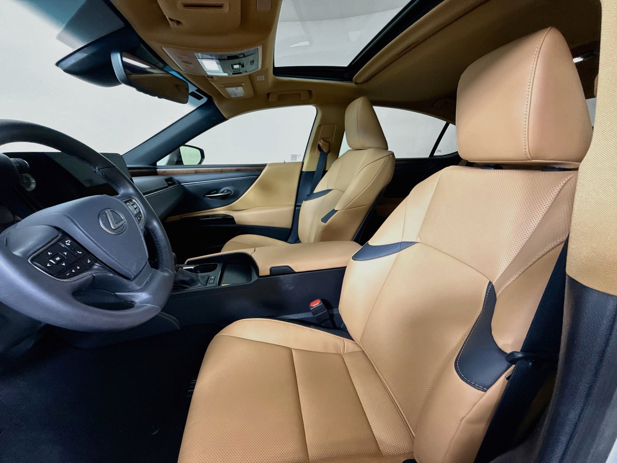 Certified 2025 Lexus ES 300h w/ Premium Package FWD image 11