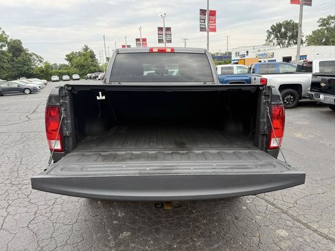 Used 2018 RAM 1500 Express AWD/4WD image 13