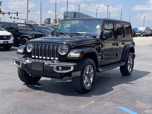 Used 2021 Jeep Wrangler Unlimited Sahara AWD/4WD image 8