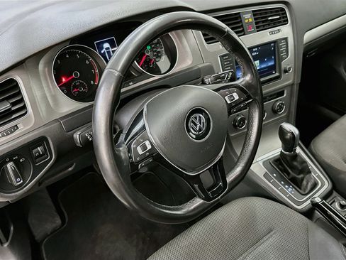 Used 2016 Volkswagen Golf S FWD image 18