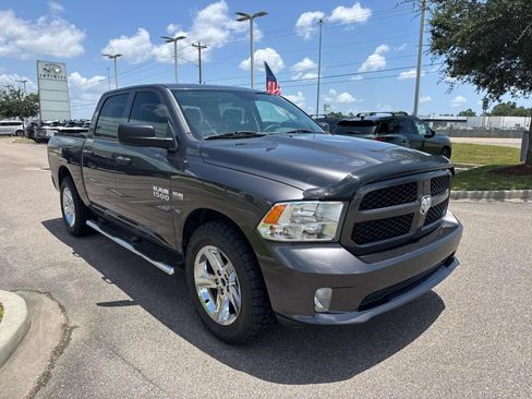 Used 2018 RAM 1500 Express w/ Express Value Package RWD image 3