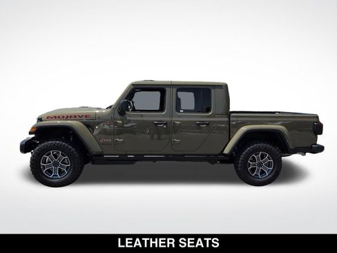 Used 2026 Jeep Gladiator Mojave AWD/4WD image 5