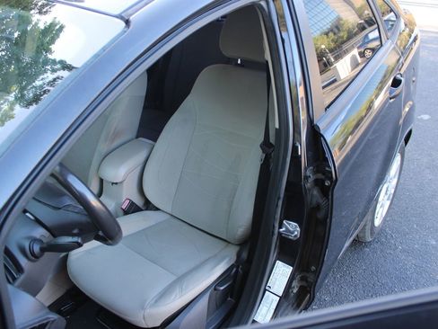 Used 2015 Ford Fiesta SE FWD image 7