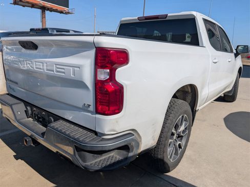 Used 2022 Chevrolet Silverado 1500 LT w/ Z71 Off-Road Package image 10