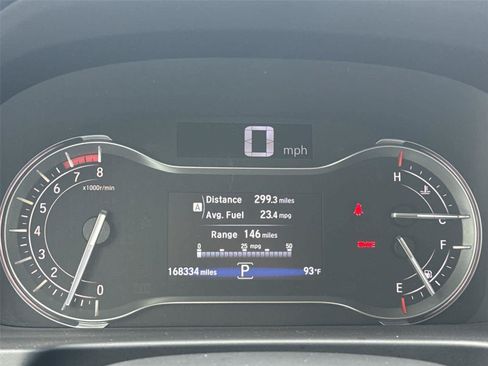 Used 2016 Honda Pilot Touring image 32
