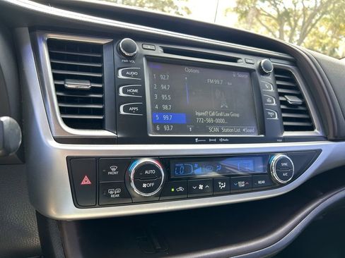 Used 2018 Toyota Highlander Plus image 31