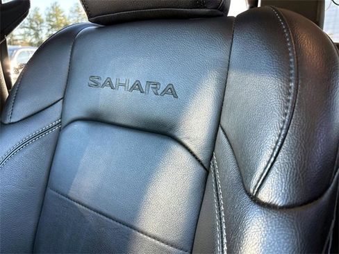 Used 2021 Jeep Wrangler Unlimited Sahara image 29