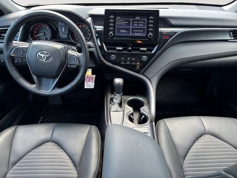 Used 2024 Toyota Camry SE FWD image 10