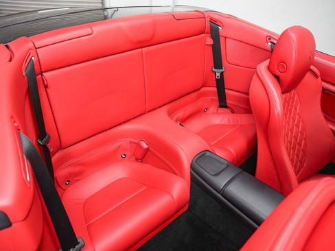 Used 2010 Ferrari California RWD image 32