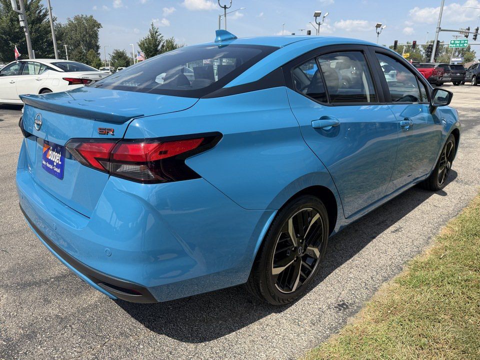 Used 2025 Nissan Versa SR FWD image 5