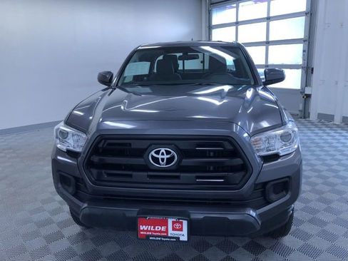 Certified 2017 Toyota Tacoma SR image 9