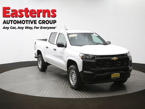 Used 2024 Chevrolet Colorado W/T w/ Technology Package RWD image 50