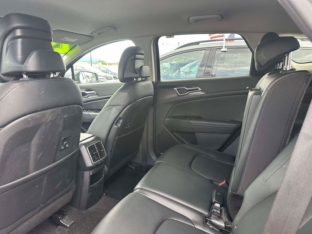 Used 2024 Kia Sportage EX AWD/4WD image 10