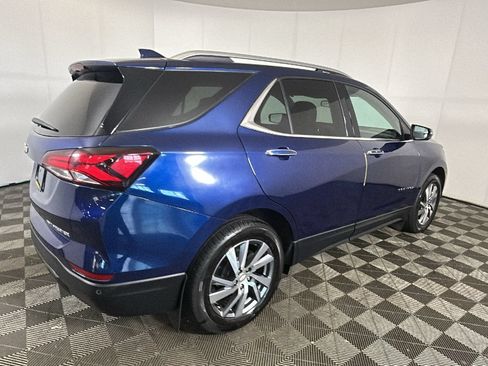 Used 2022 Chevrolet Equinox Premier AWD/4WD image 3
