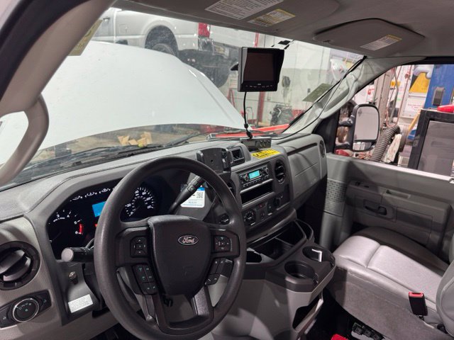 Used 2024 Ford E-350 and Econoline 350 Super Duty w/ Power Windows & Locks Group RWD image 4